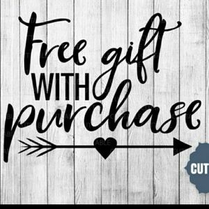 Who doesn't love free gifts